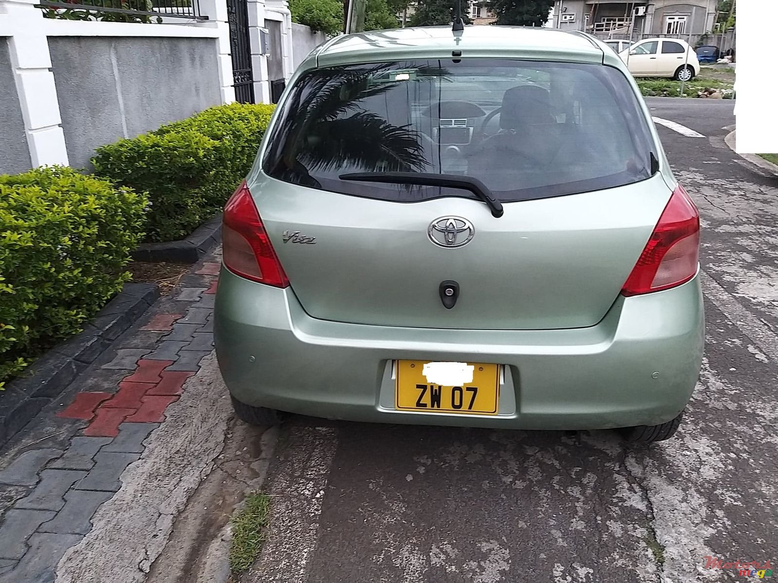 2007' Toyota Vitz KSP90 photo #6