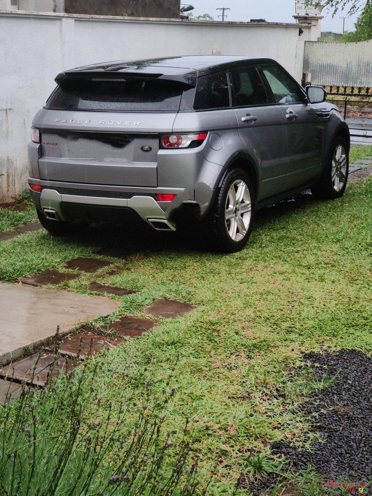 2012' Rover Range Rover photo #1