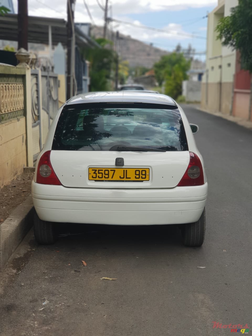 1999' Renault Clio photo #2