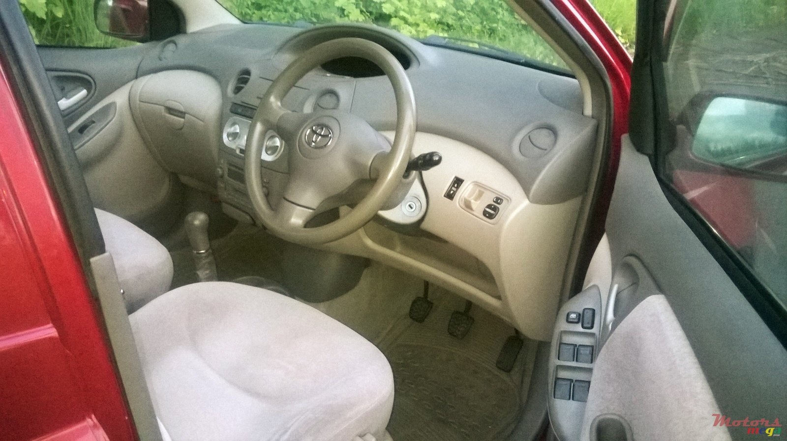 2002' Toyota Platz New Facelift photo #3