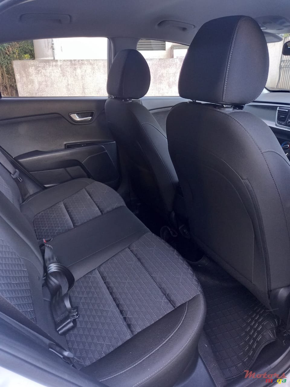 2021' Kia Rio photo #4