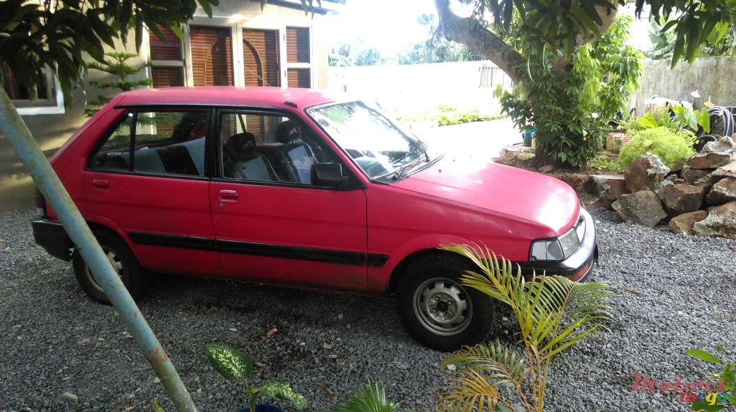 1992' Subaru Justy photo #3