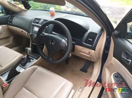 2003' Honda Accord AUTOMATIC photo #2