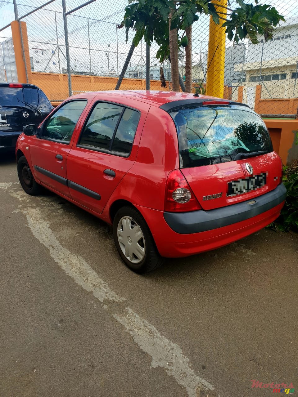 2005' Renault Clio photo #2