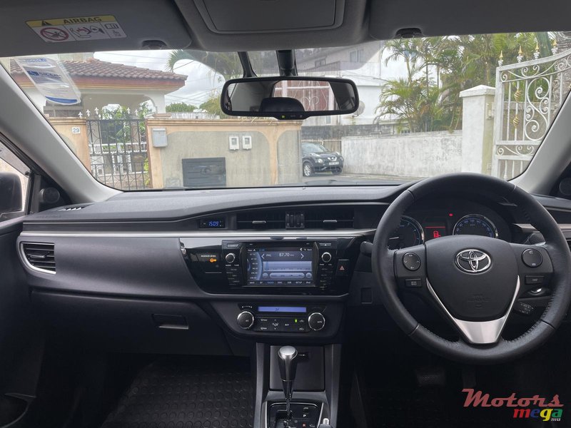 2015' Toyota Corolla Luxel 1.6 photo #7