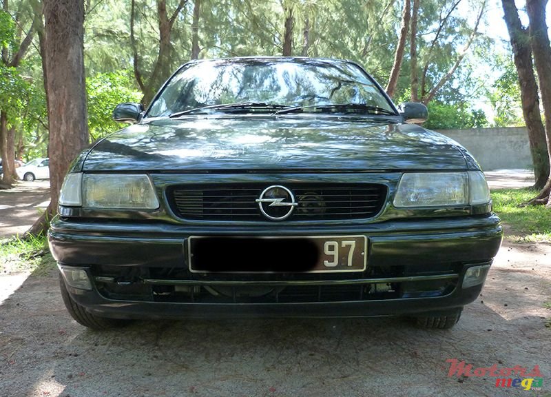 1997' Opel Astra F photo #1