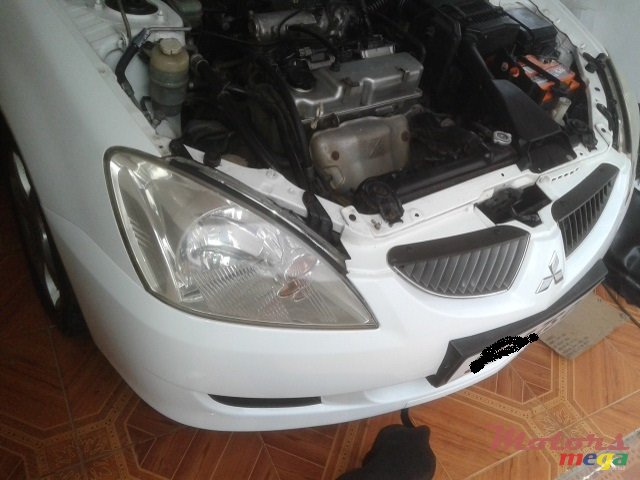 2004' Mitsubishi Lancer 0000000000 photo #2