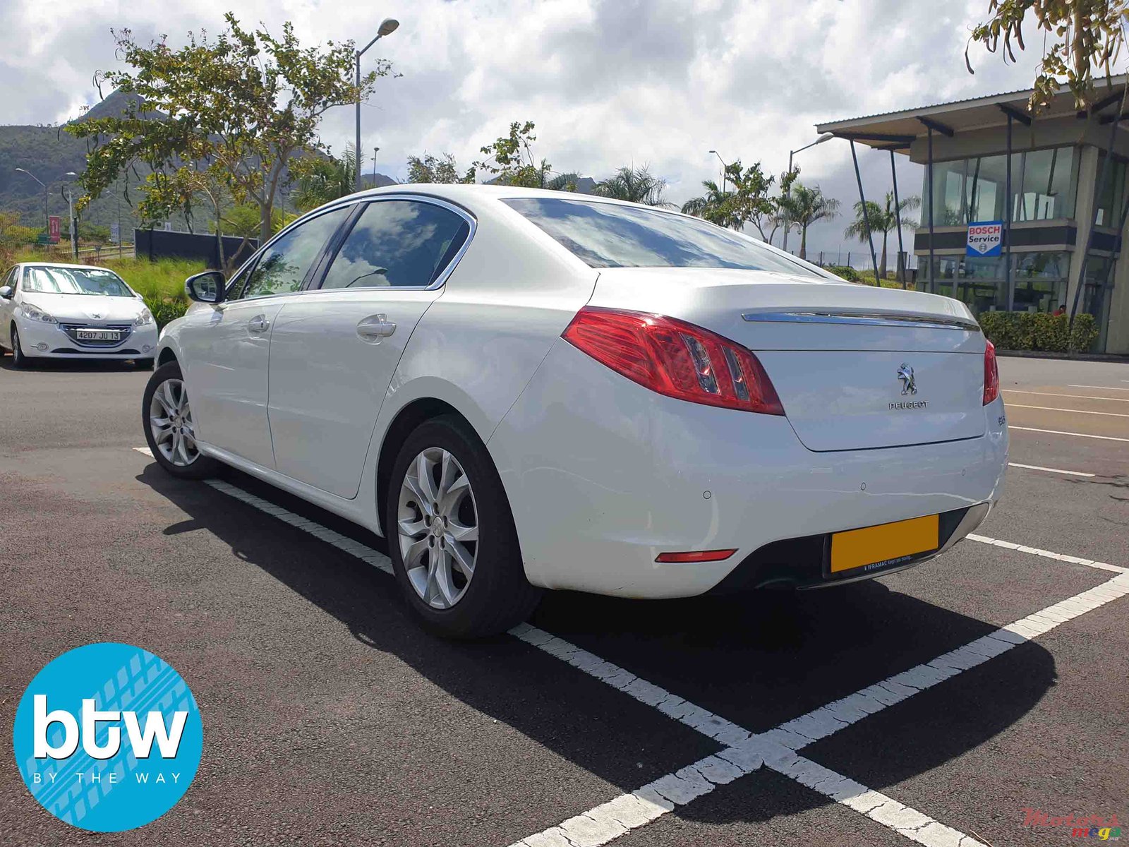 2012' Peugeot 508 Allure photo #2