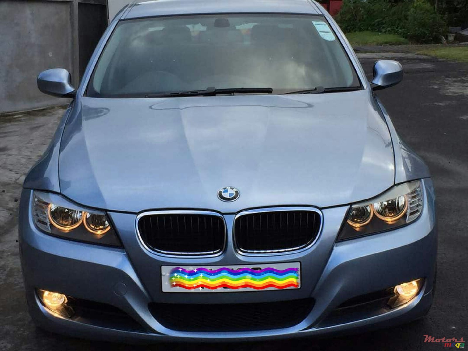 2009' BMW 320 photo #3