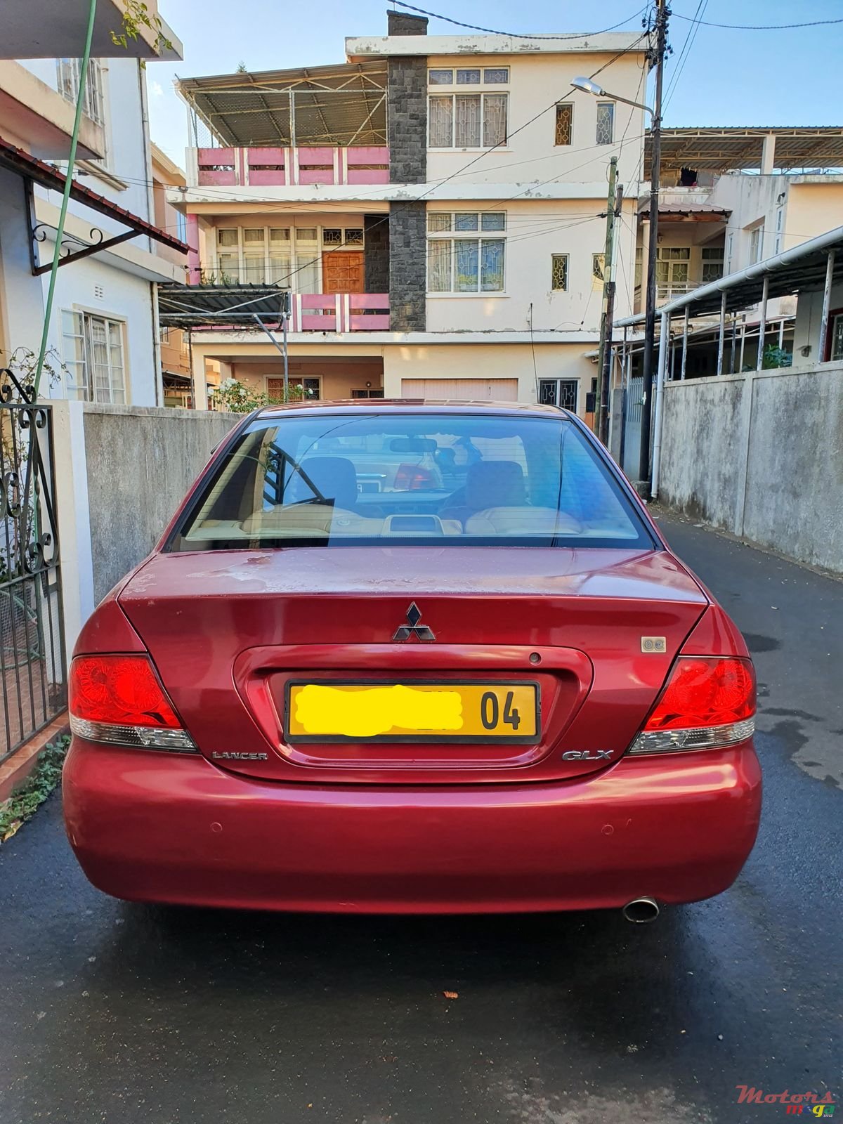 2004' Mitsubishi Lancer photo #3