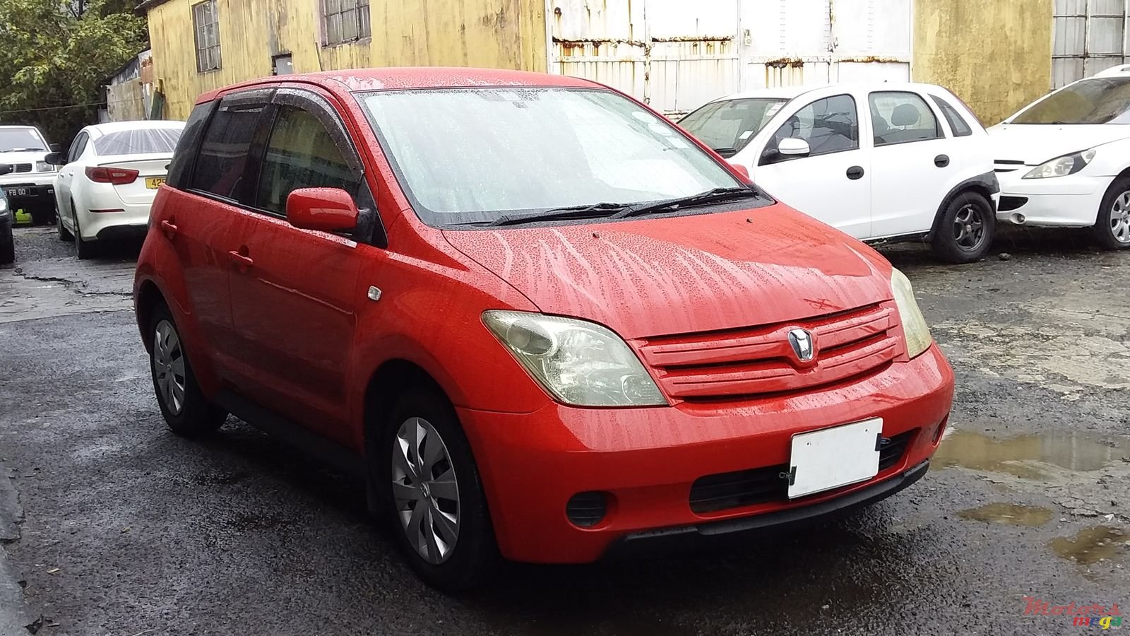 2003' Toyota IST photo #2