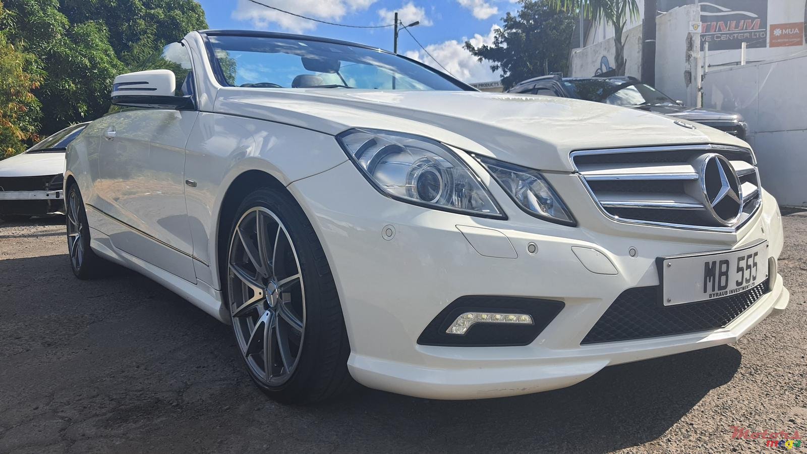 2011' Mercedes-Benz E-Class 250 Cabriolet photo #2