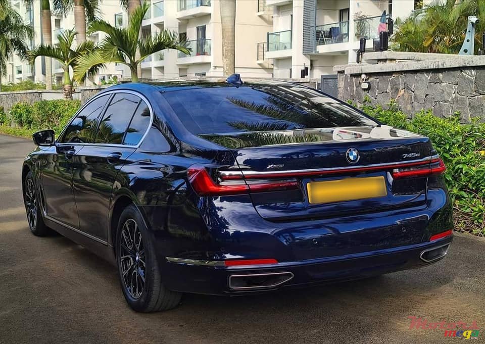 2020' BMW 7 Series 745e photo #4