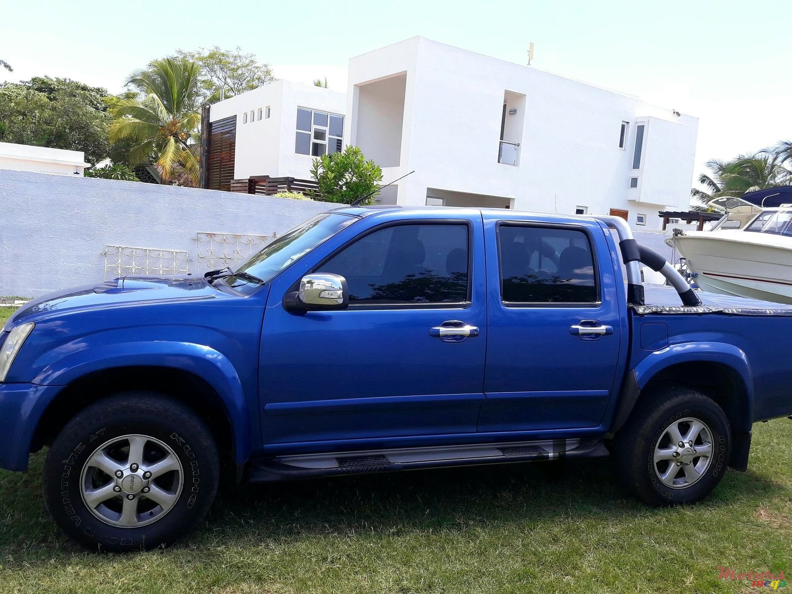 2009' Isuzu KB Series KB 300 LX photo #4