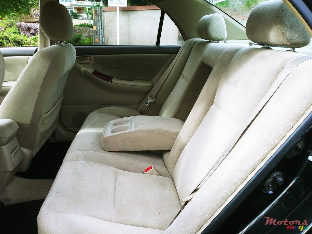 2004' Toyota Corolla Nze GLI Luxel photo #7