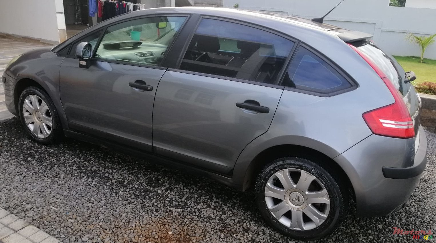 2009' Citroen C4 photo #5