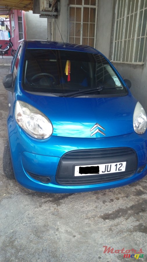 2012' Citroen C1 photo #2