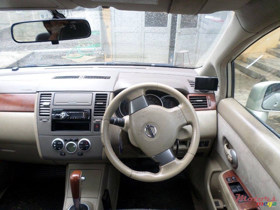 2006' Nissan Tiida photo #3