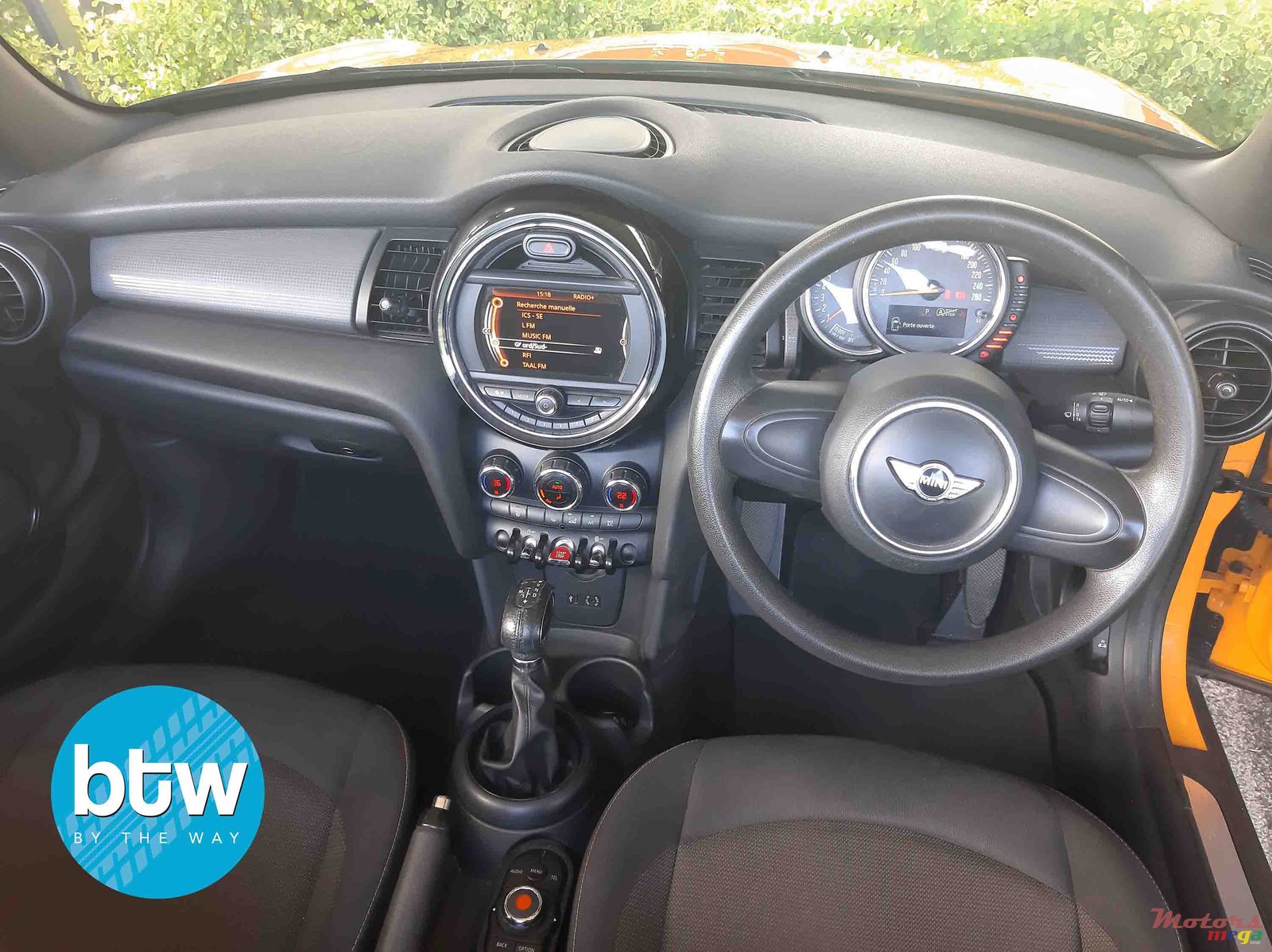 2016' MINI Cooper photo #6