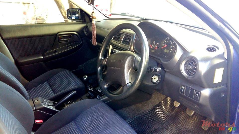 2004' Subaru photo #5