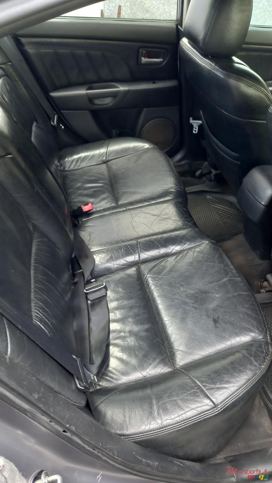 2005' Mazda 3 photo #2