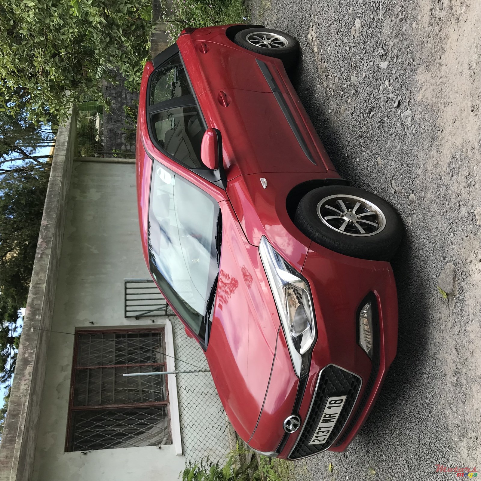 2018' Hyundai i20 photo #2