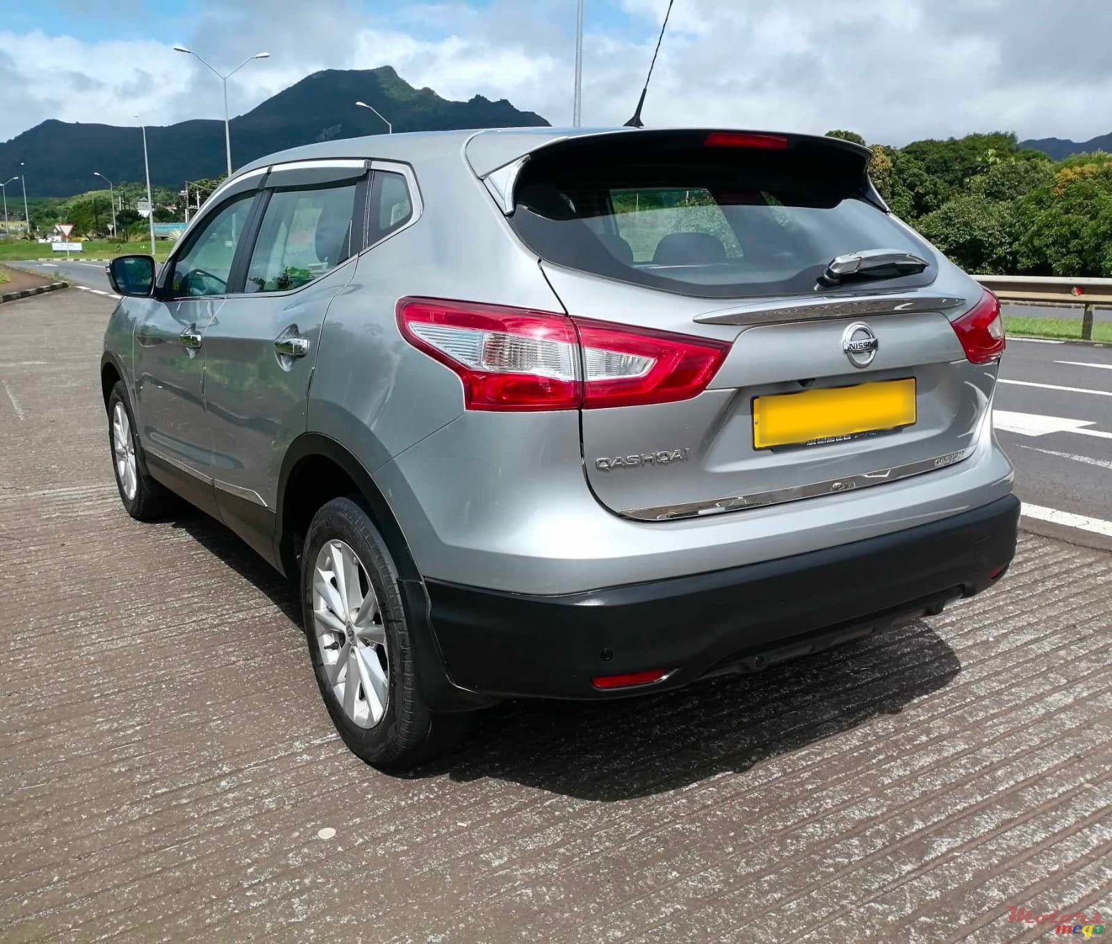 2017' Nissan Qashqai Acenta photo #3