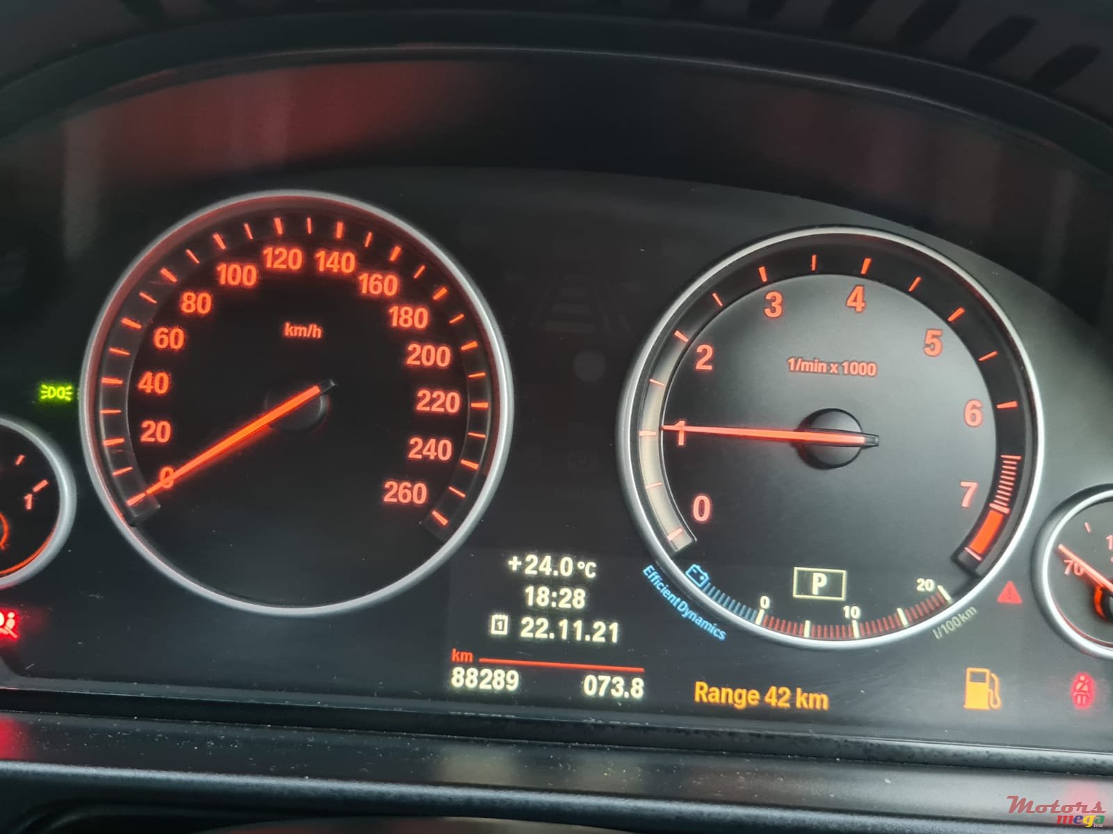 2012' BMW 520 F10 520i photo #6