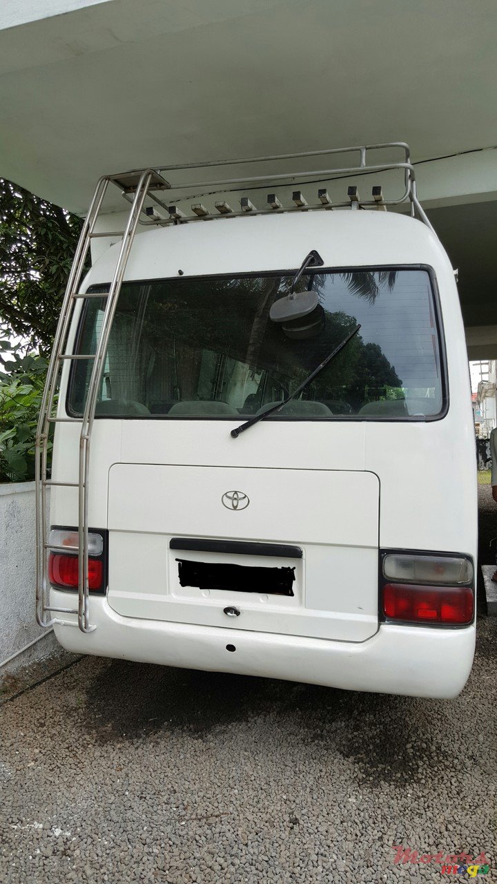 2005' Toyota photo #3