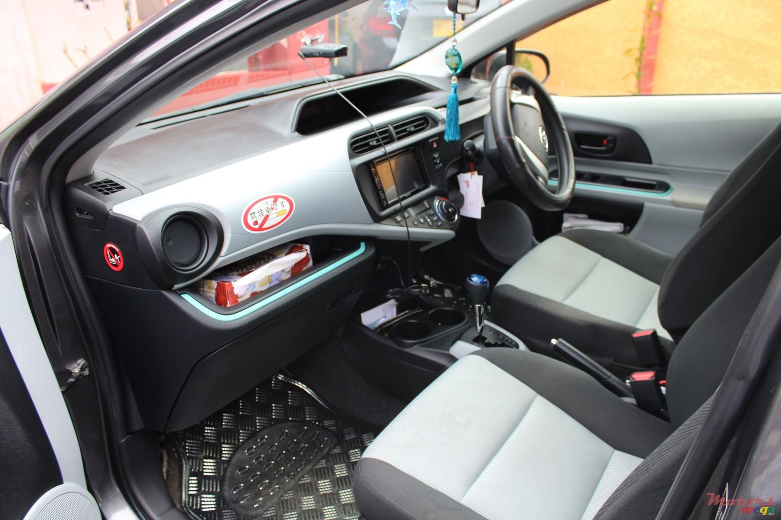 2013' Toyota photo #5