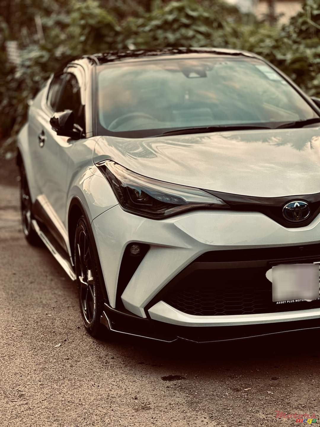2022' Toyota C-HR photo #6
