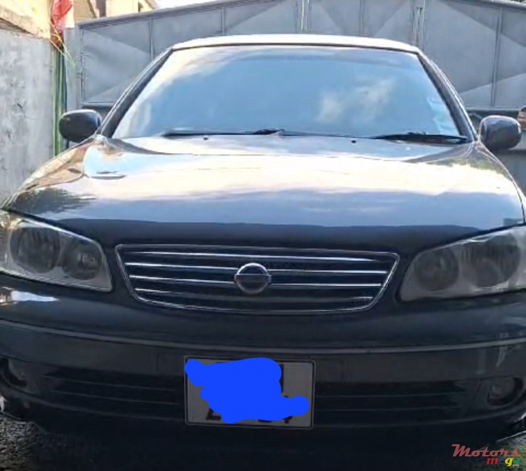 2004' Nissan Sunny photo #2