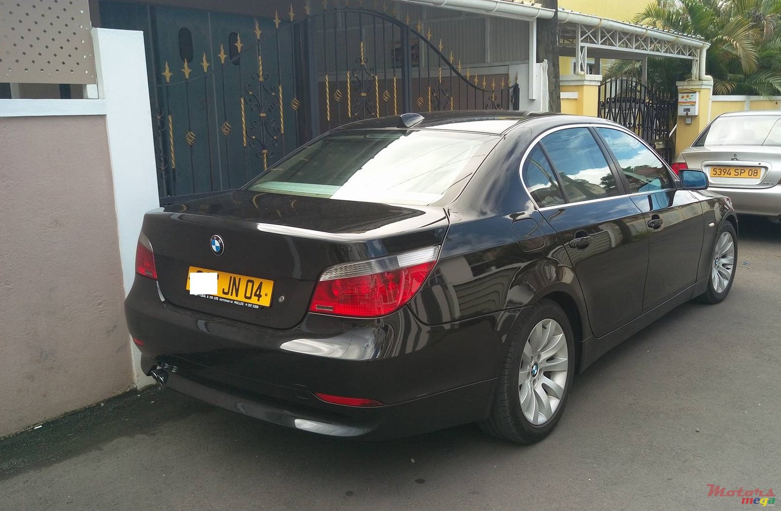 2004' BMW 525i photo #2