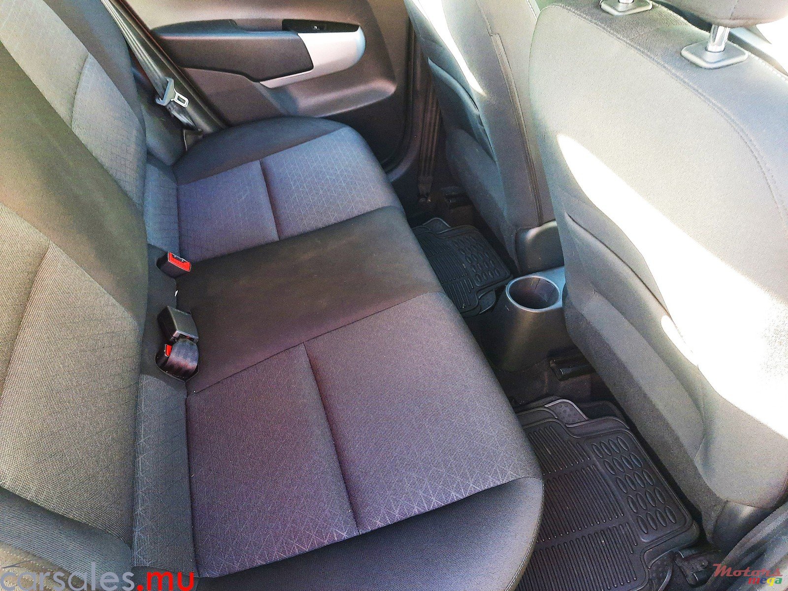 2018' Kia Picanto 1.0 Hatchback photo #5