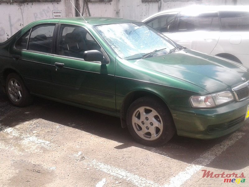 2000' Nissan Sunny photo #1