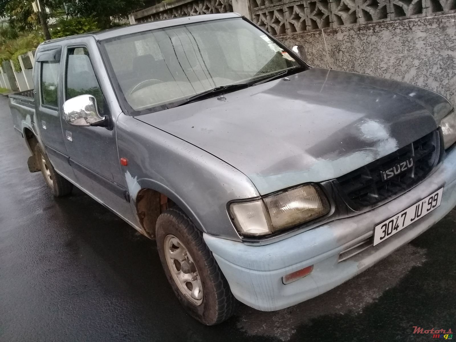 1999' Isuzu photo #1