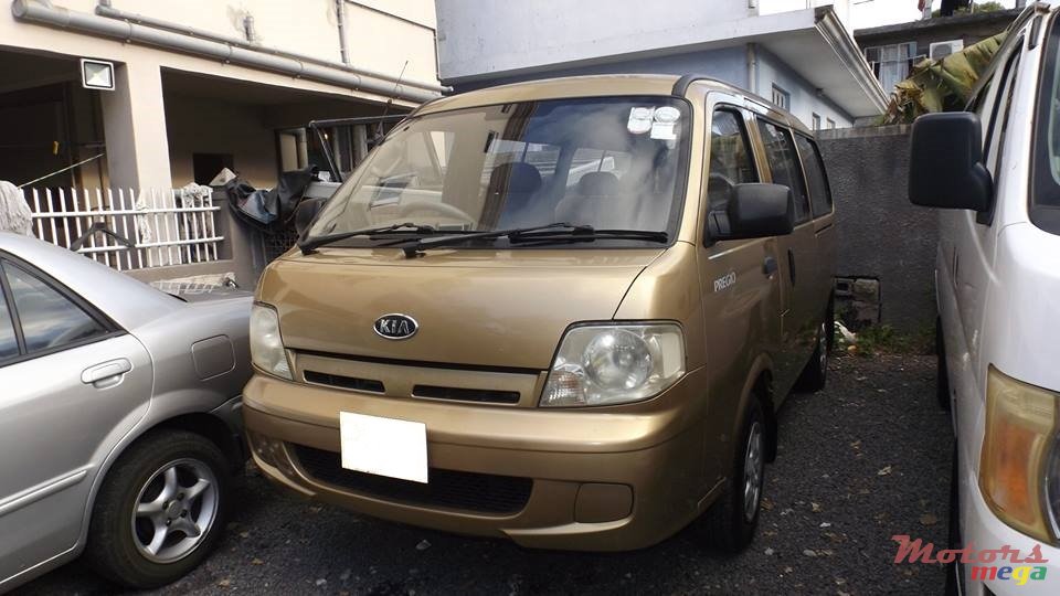 2005' Kia Pregio photo #2