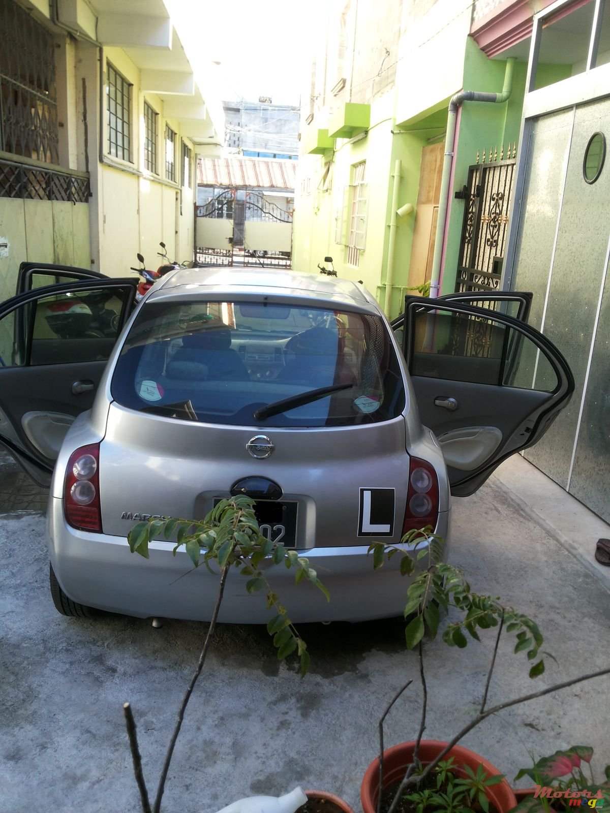 2002' Nissan March photo #6