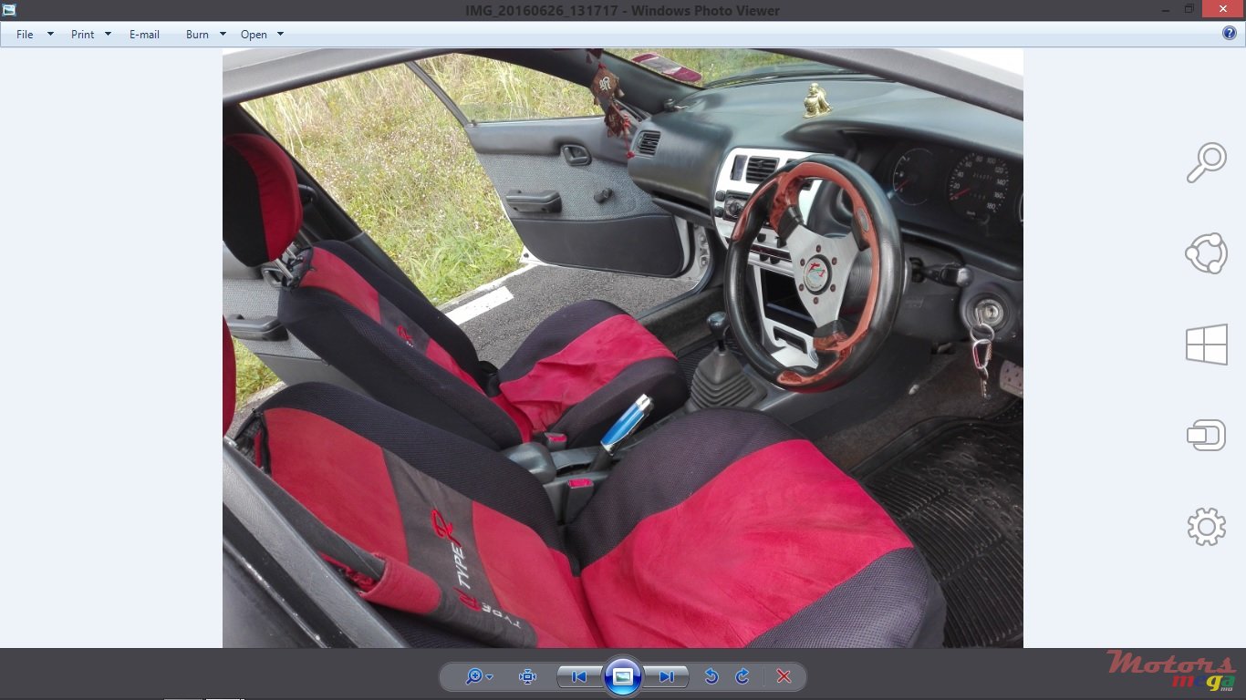 1992' Toyota Corolla E101 photo #2