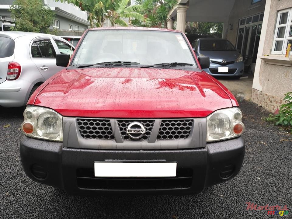 2007' Nissan Navara photo #1