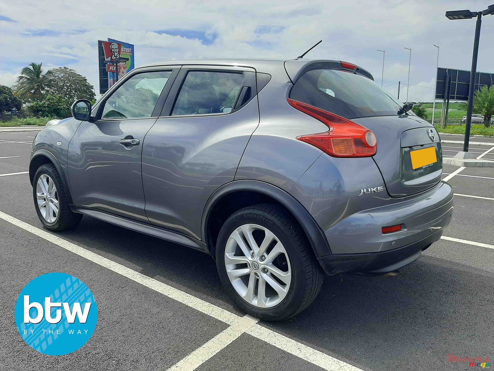 2014' Nissan Juke photo #3