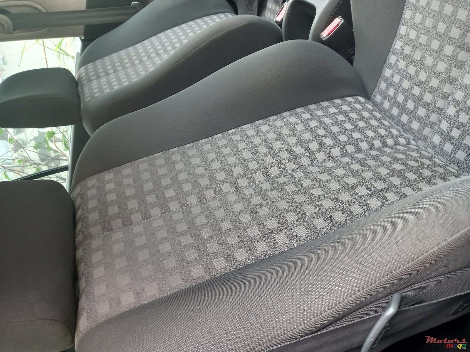 2007' Renault Megane photo #5