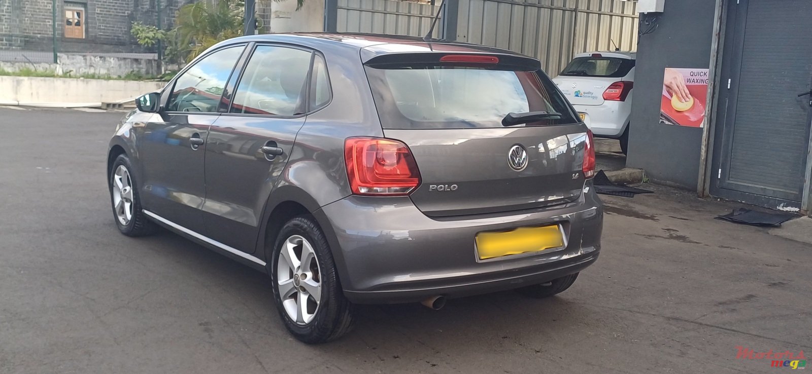 2010' Volkswagen Polo photo #3