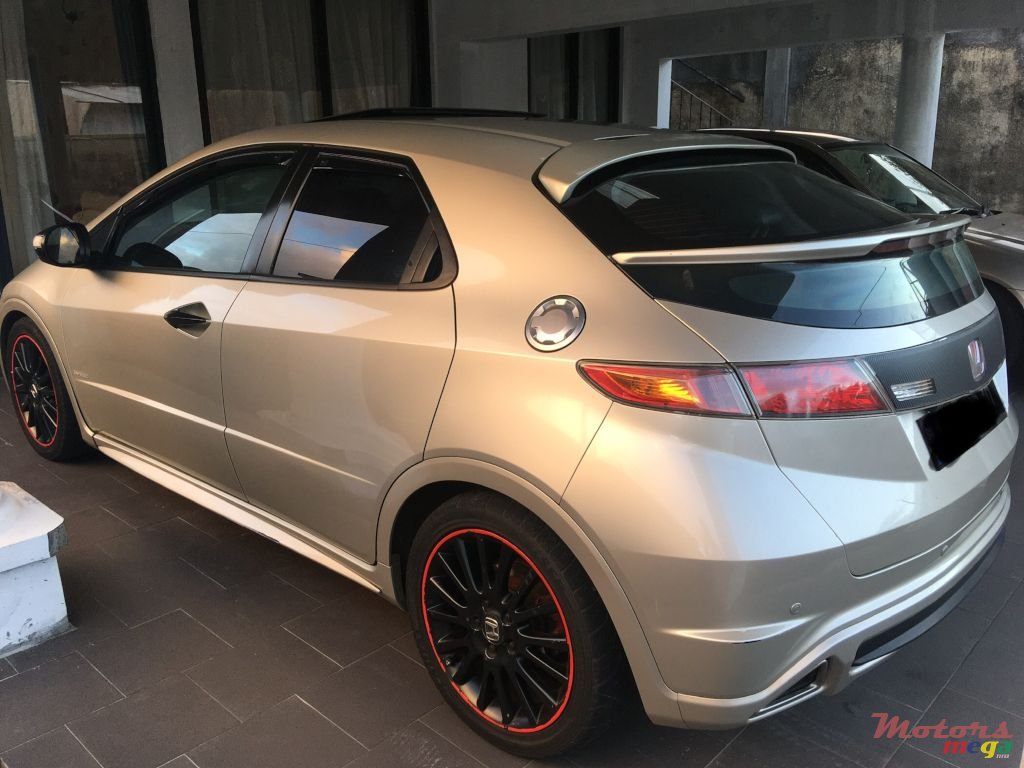 2010' Honda Civic Si photo #2