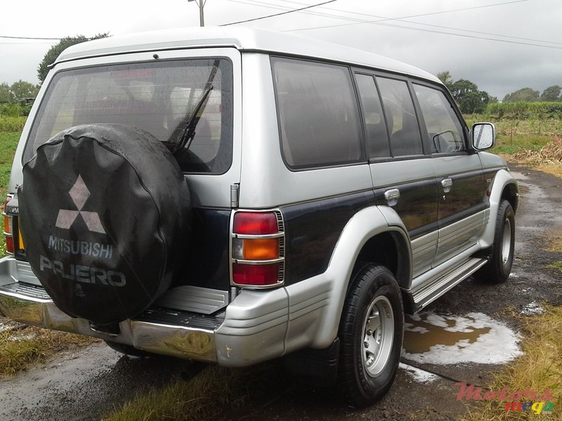 1994' Mitsubishi Pajero photo #3