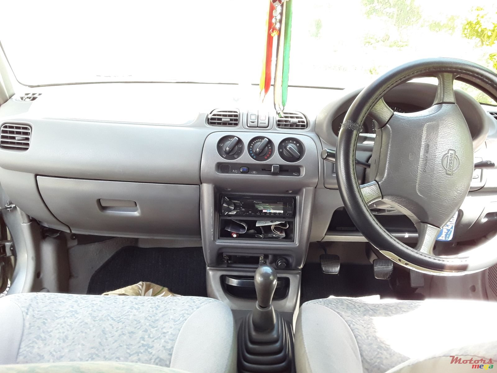 1999' Nissan March photo #6