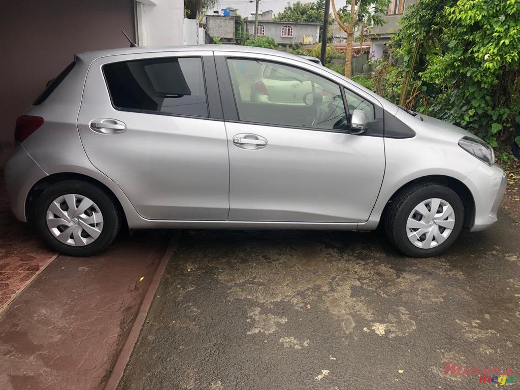 2014' Toyota Vitz photo #3