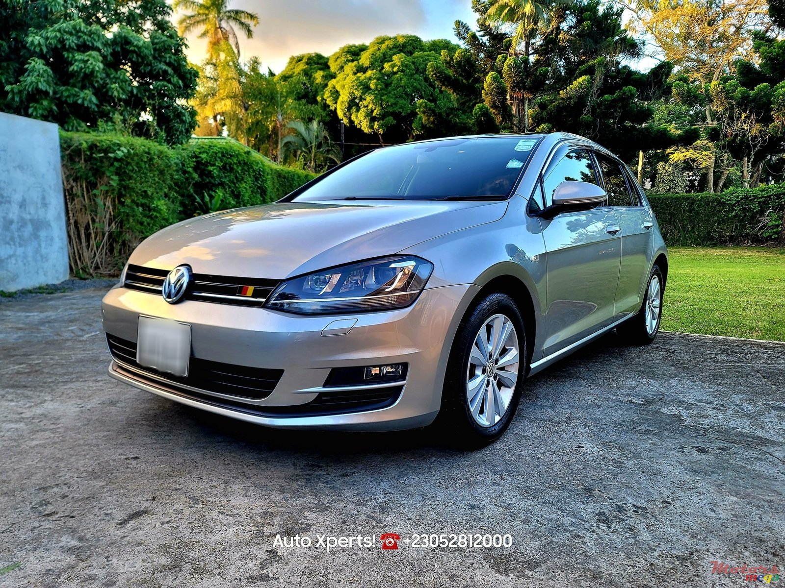 2015' Volkswagen Golf TSi photo #1