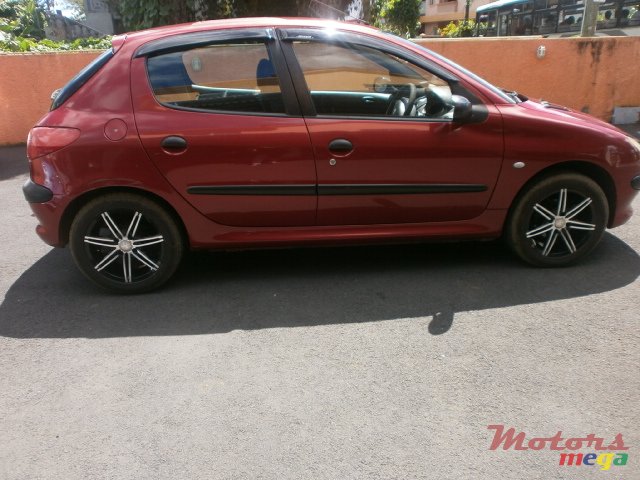 2002' Peugeot 206 XR photo #4