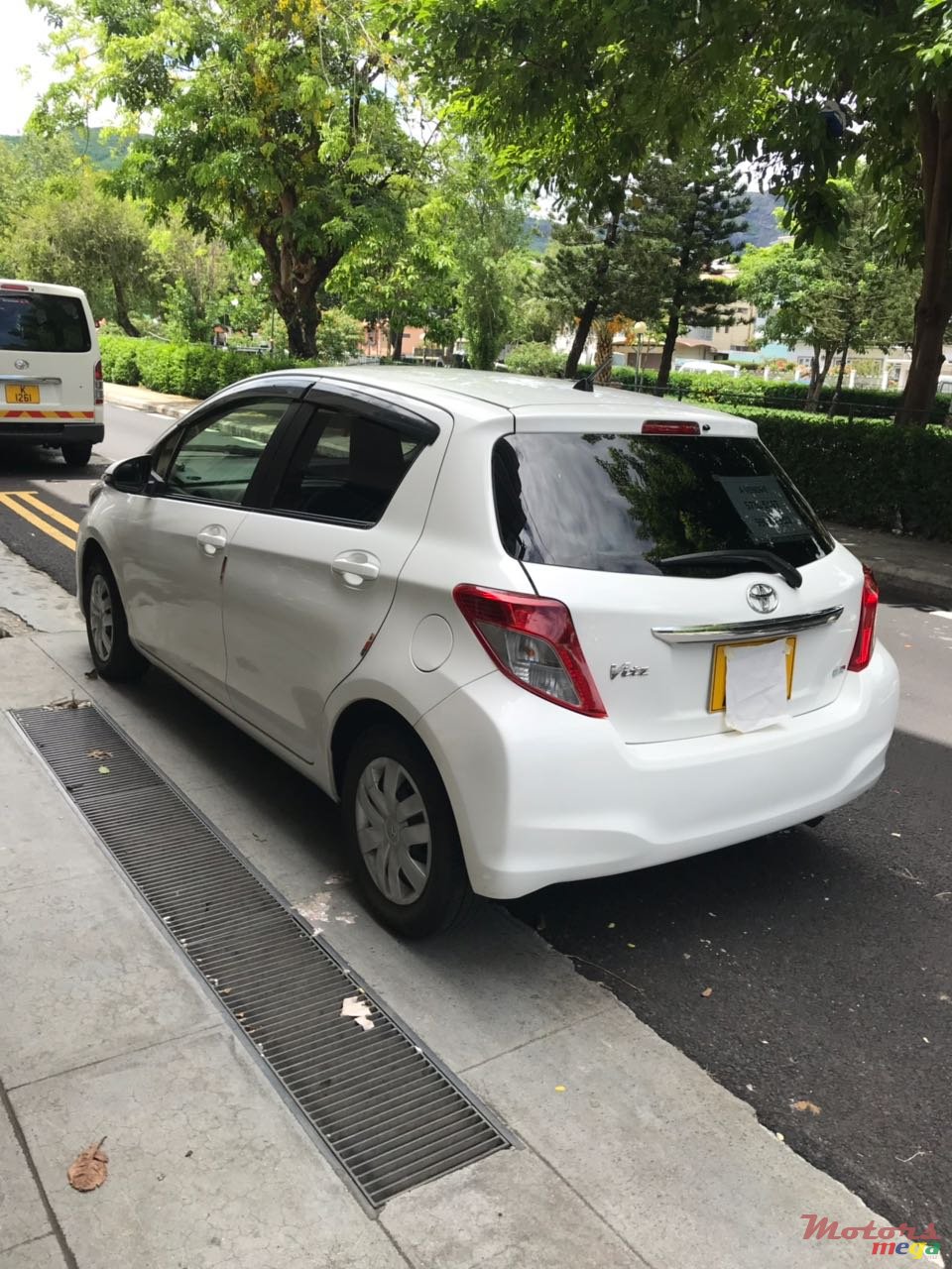 2012' Toyota Vitz photo #6